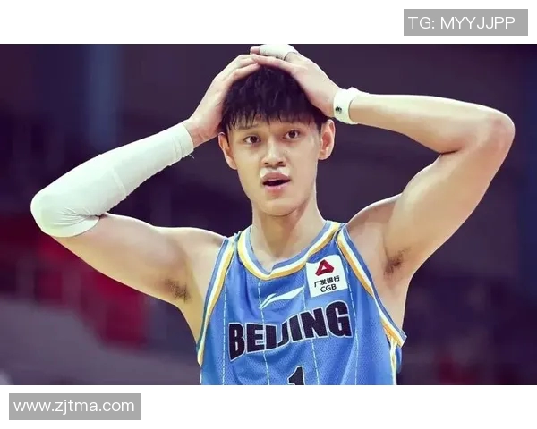 曾凡博崭露头角引发关注球场表现与未来发展潜力分析